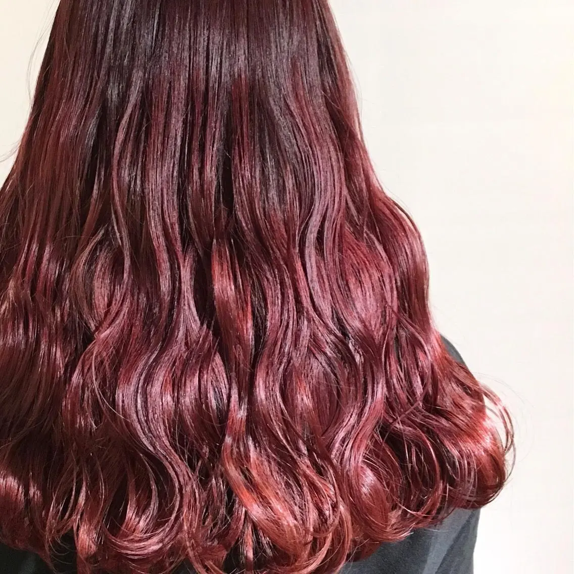 ロング カラー ヘアアレンジ ブリーチ 柔らか垢抜けｶﾗｰと ｶｯﾄ🫧ASUKAのヘアスタイル
