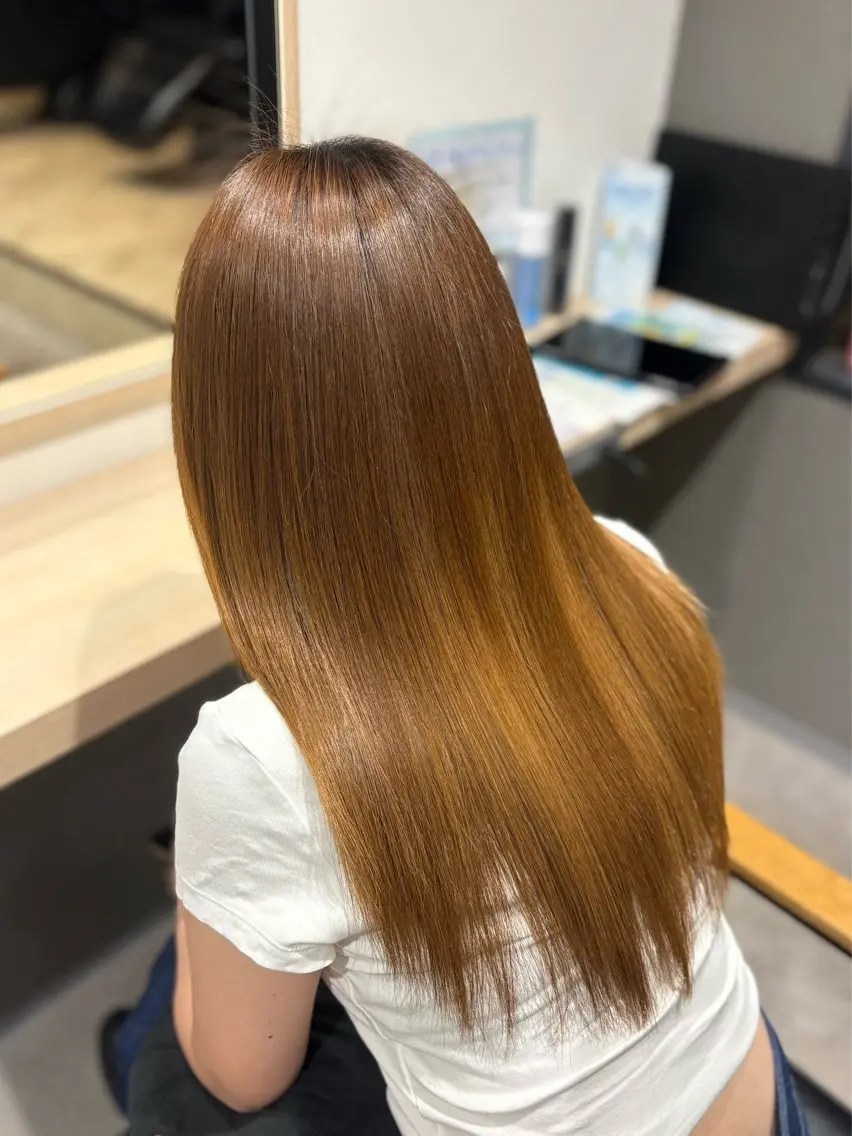 ロング 縮毛矯正 岡 茉梨花のヘアスタイル