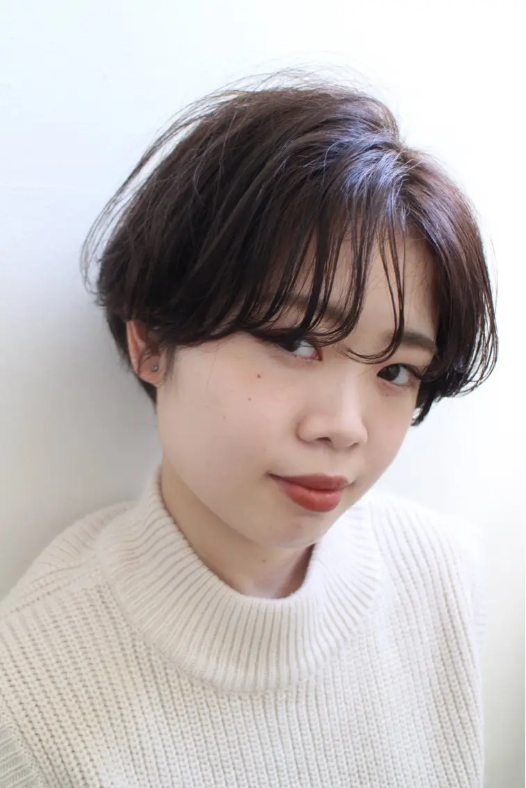 ショート ルプラボウ/日野 /ショート/レイヤーのヘアスタイル