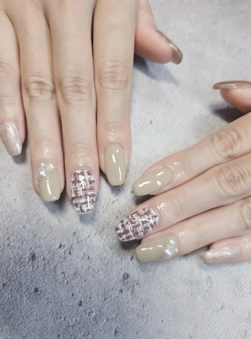 ネイル ジェルネイル キラキラネイル オフィスネイル パラジェル ぷっくりネイル flure de neige yukiのネイルデザイン