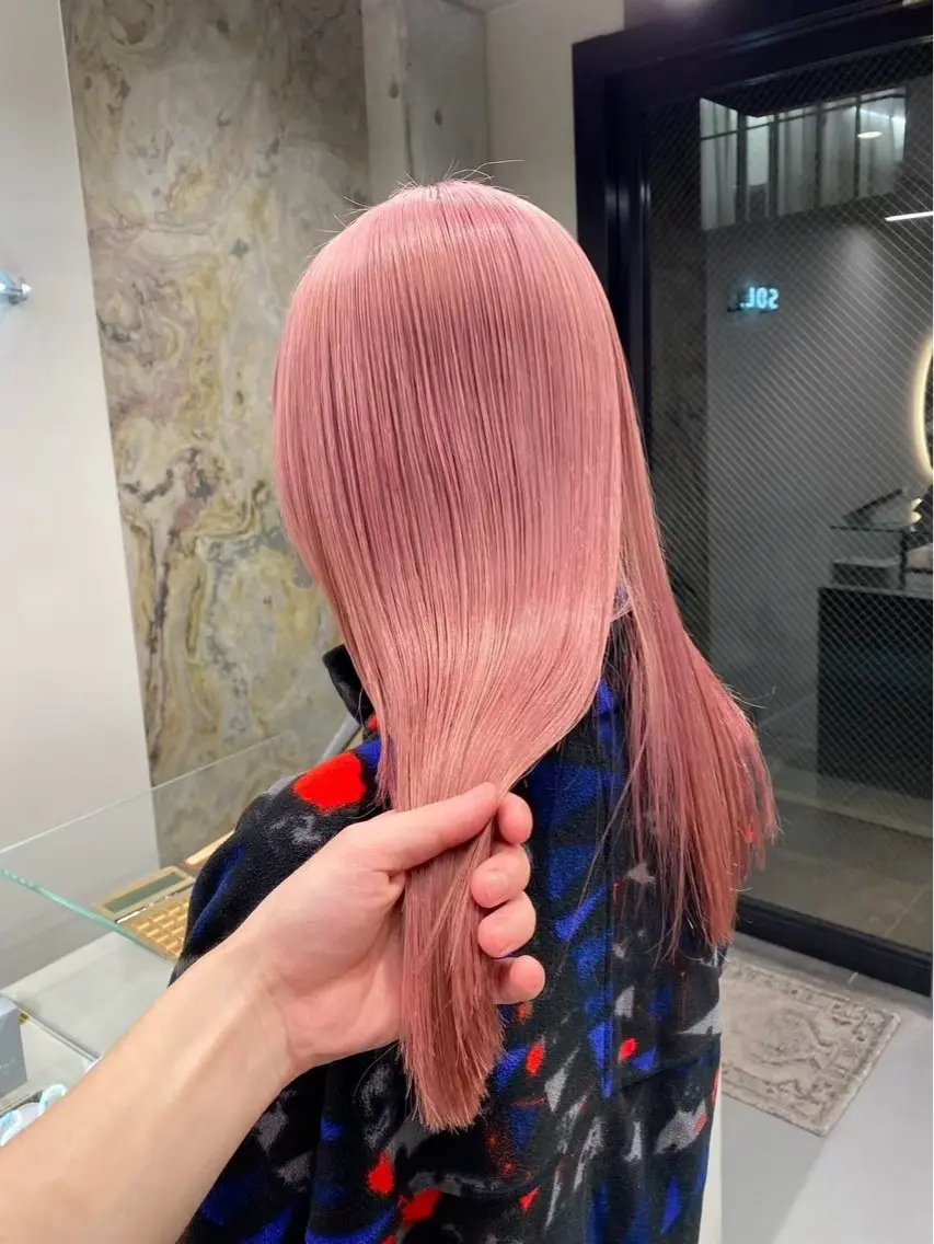 ロング ヘアカラー トリートメント ヘアセット 🫧ハイトーンカラー / RINA🩵のヘアスタイル