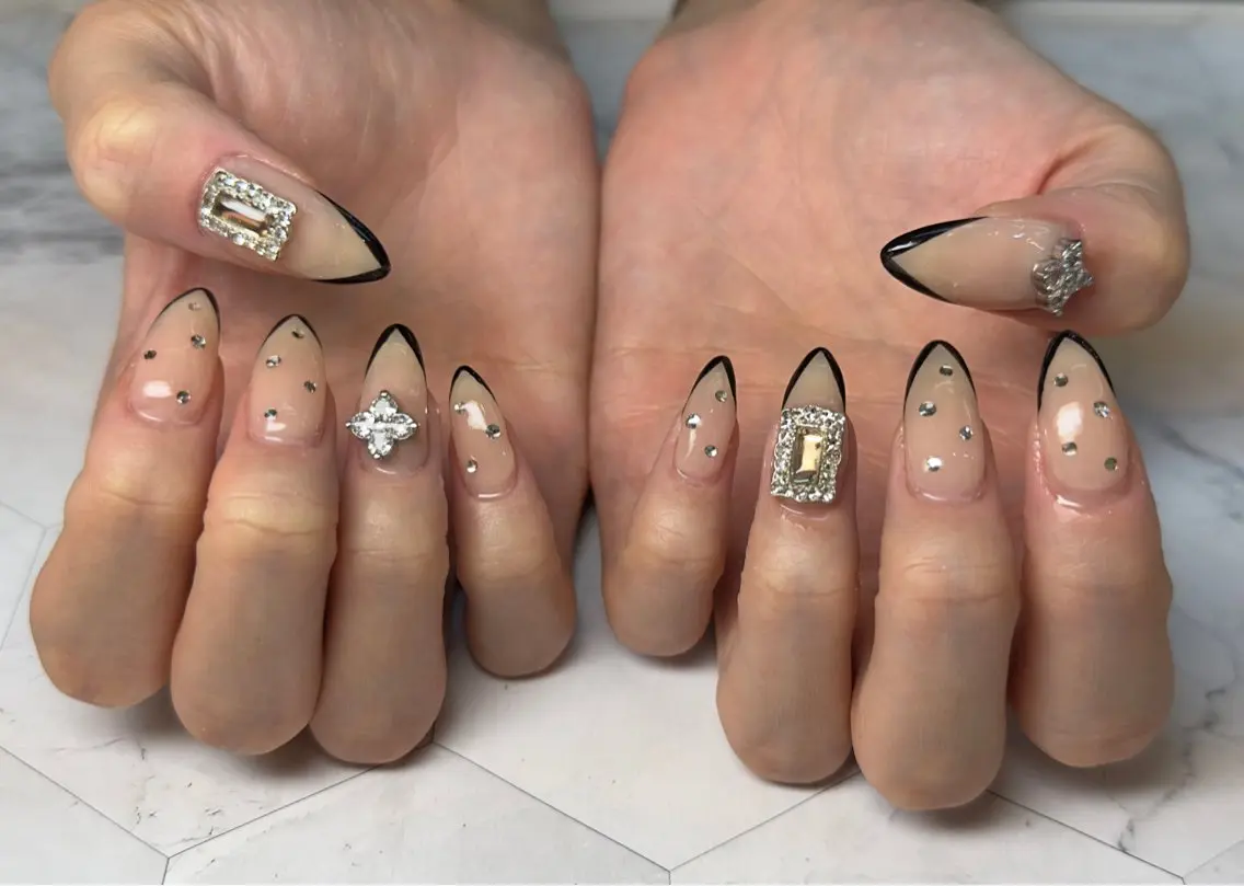 ネイル ハンドネイル Queennail 北堀江AYAのネイルデザイン