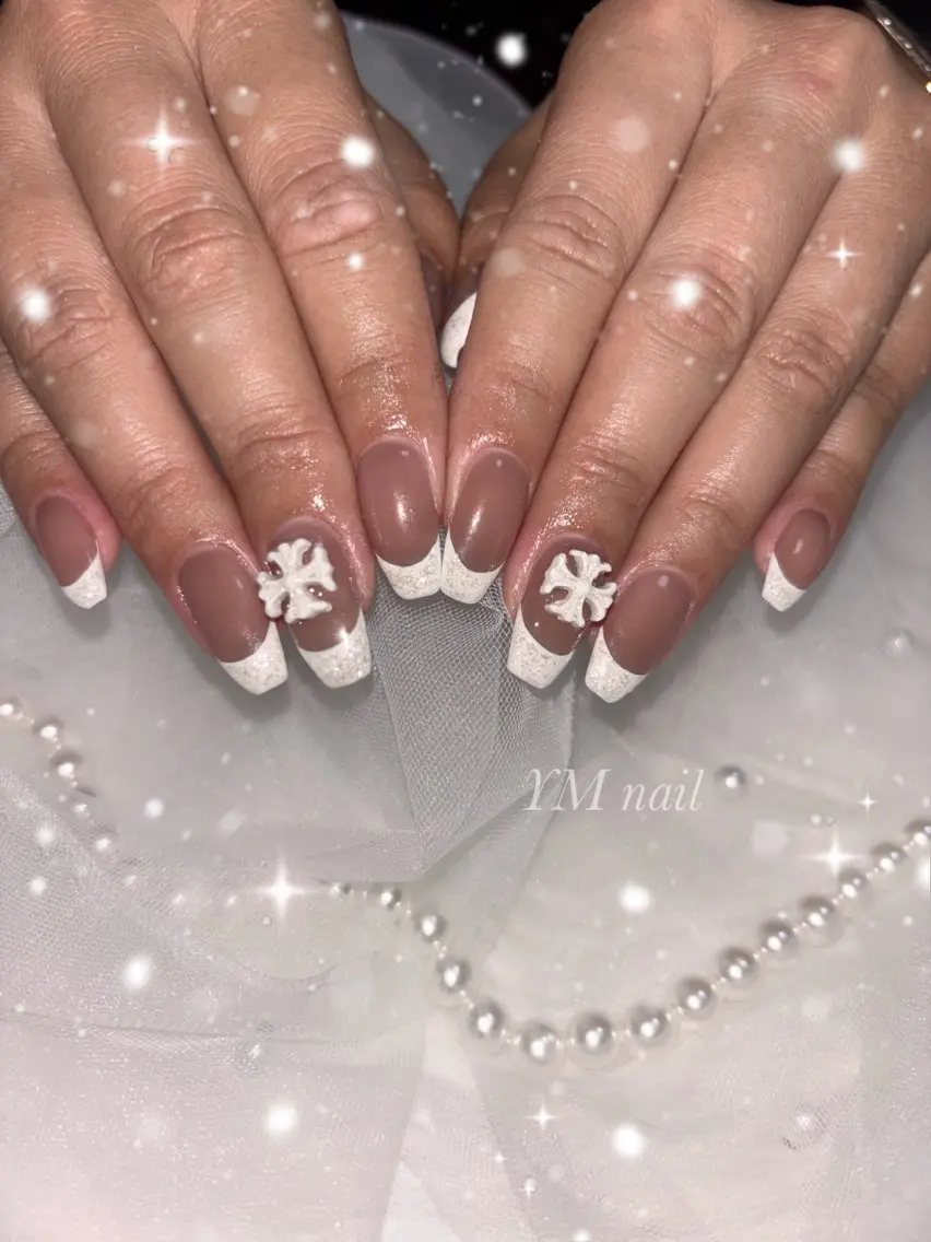 ネイル フラッシュネイル フレンチネイル キラキラネイル ハンドネイル YM nailのネイルデザイン