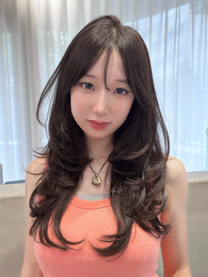 ロング カラー ブラウンカラー 透明感カラー 韓国風ヘア レイヤーカット カット ヘアカラー トリートメント ひより福岡/韓国ヘア /艶カラー/顔周りのヘアスタイル