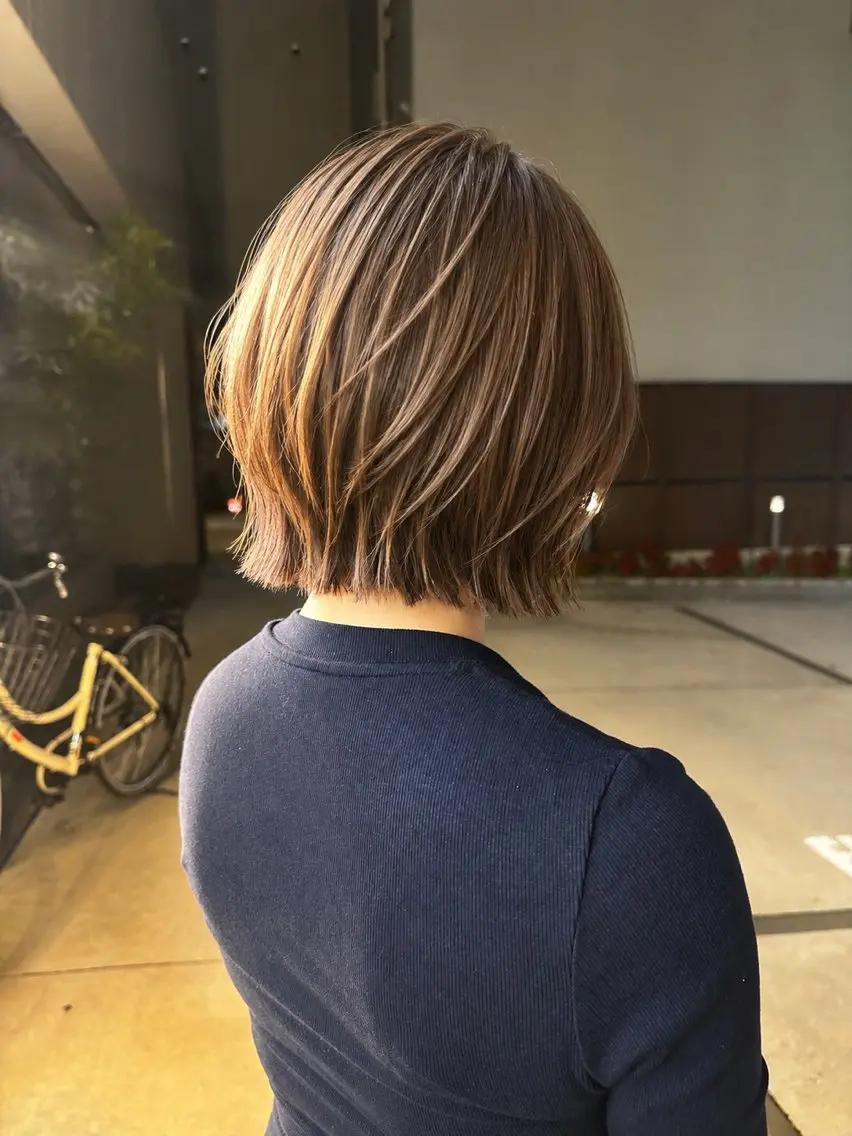 ショート レイヤーボブ 瑠輝のヘアスタイル