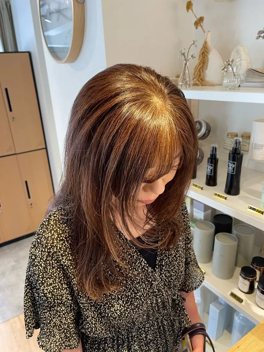 セミロング カラー レイヤーカット ANDIAMO SAKAE🍁楓のヘアスタイル