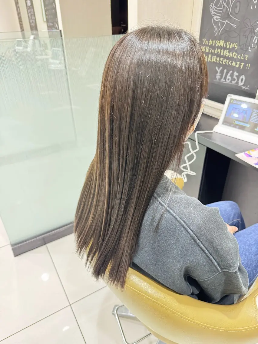 ロング カラー Yoshitsugi Fukaのヘアスタイル
