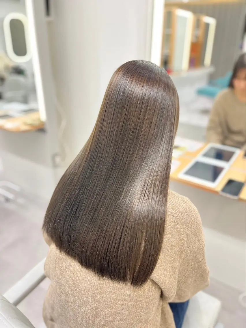 ロング 韓国風カラー 韓国風ヘア ヘアカラー 髪質改善ELSA元町 城内譲のヘアスタイル