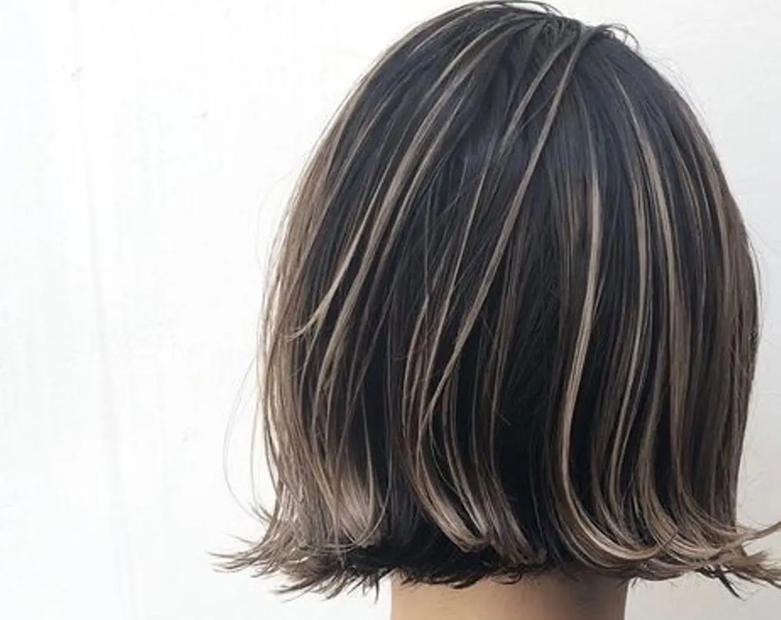 ショート カラー ニシキオリ ユウキのヘアスタイル