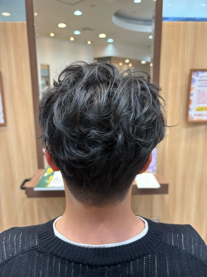 ショート パーマ メンズ メンズパーマ スパイラルパーマ カット パーマ 木村 柊斗のヘアスタイル