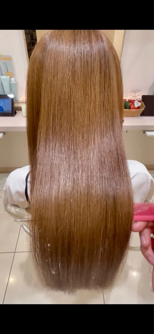 ロング カラー ヘアカラー 佐藤 寧々のヘアスタイル
