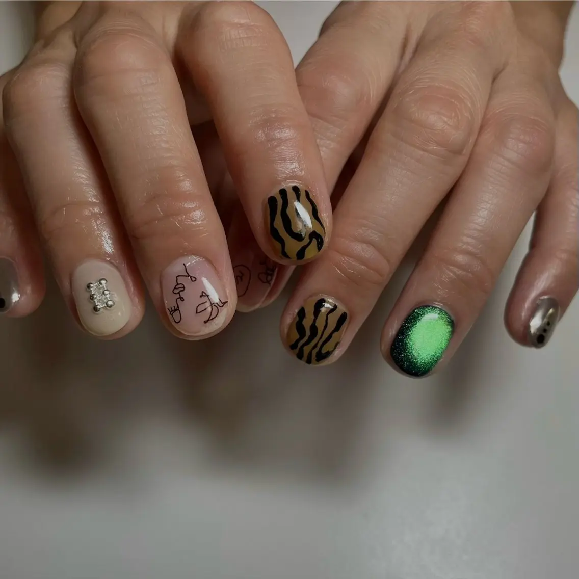 ネイル ニュアンスネイル ハンドネイル nailsalon nuit.のネイルデザイン