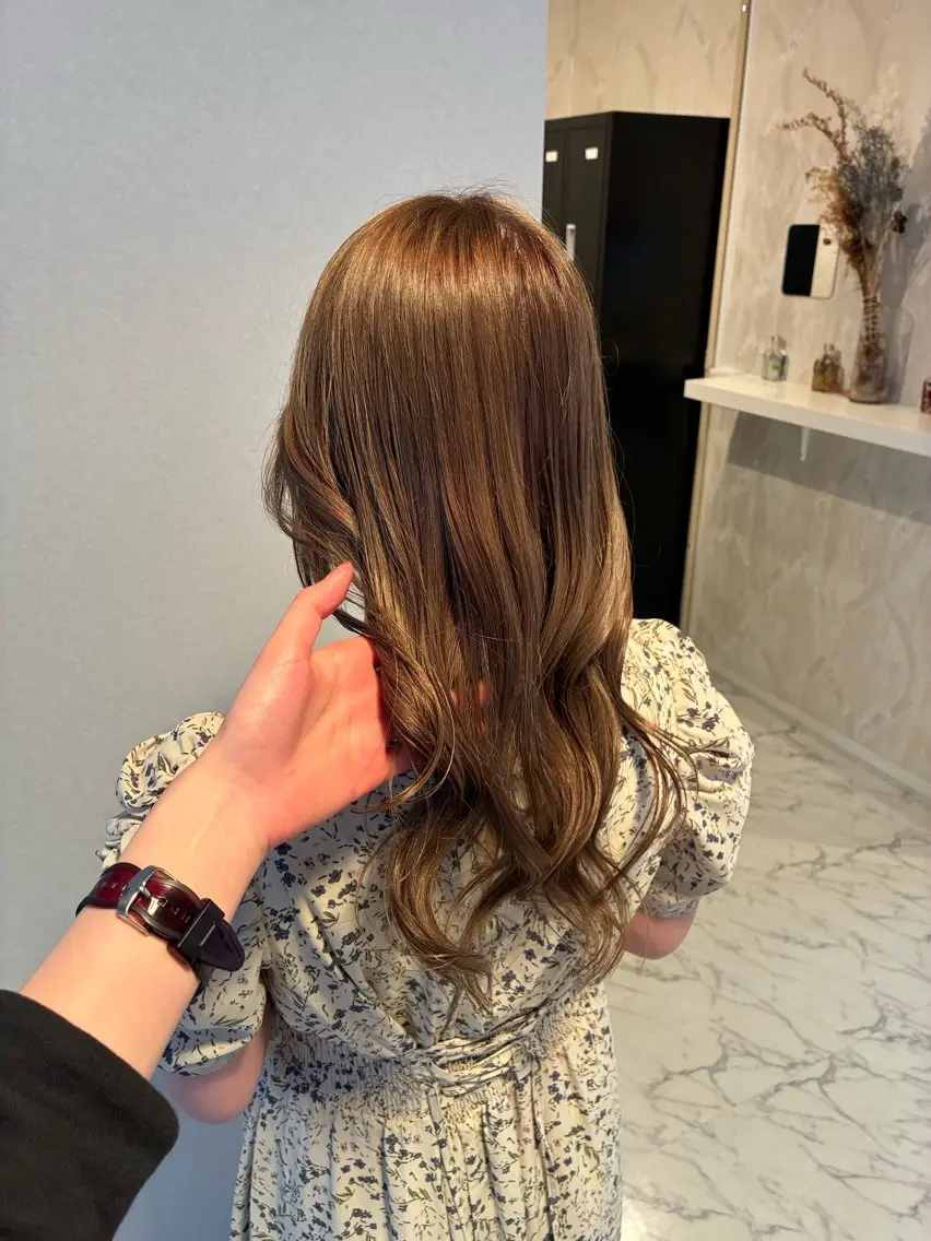 カラー ベージュカラー ブリーチ ヘーゼル ハナダ メイのヘアスタイル