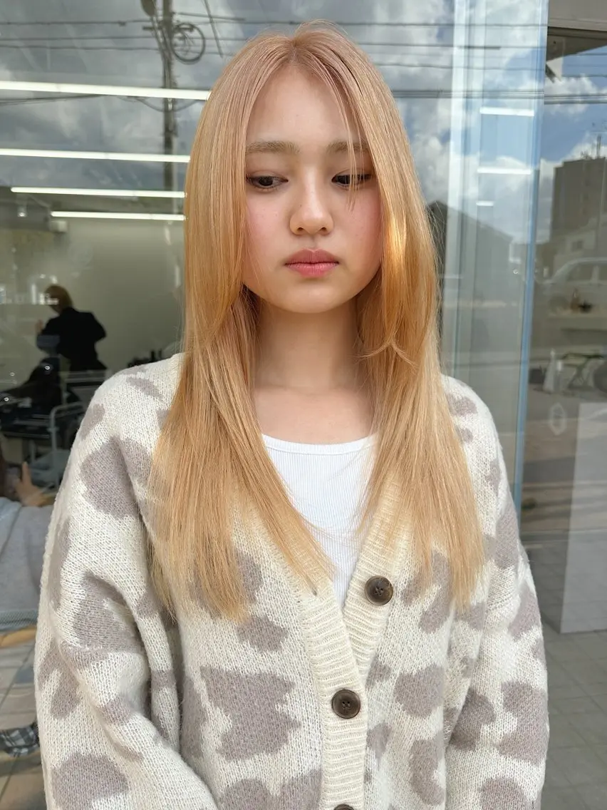 ロング カラー ベージュカラー 黒髪 ブリーチ ブロンド サイドバング 笹田 寛明のヘアスタイル