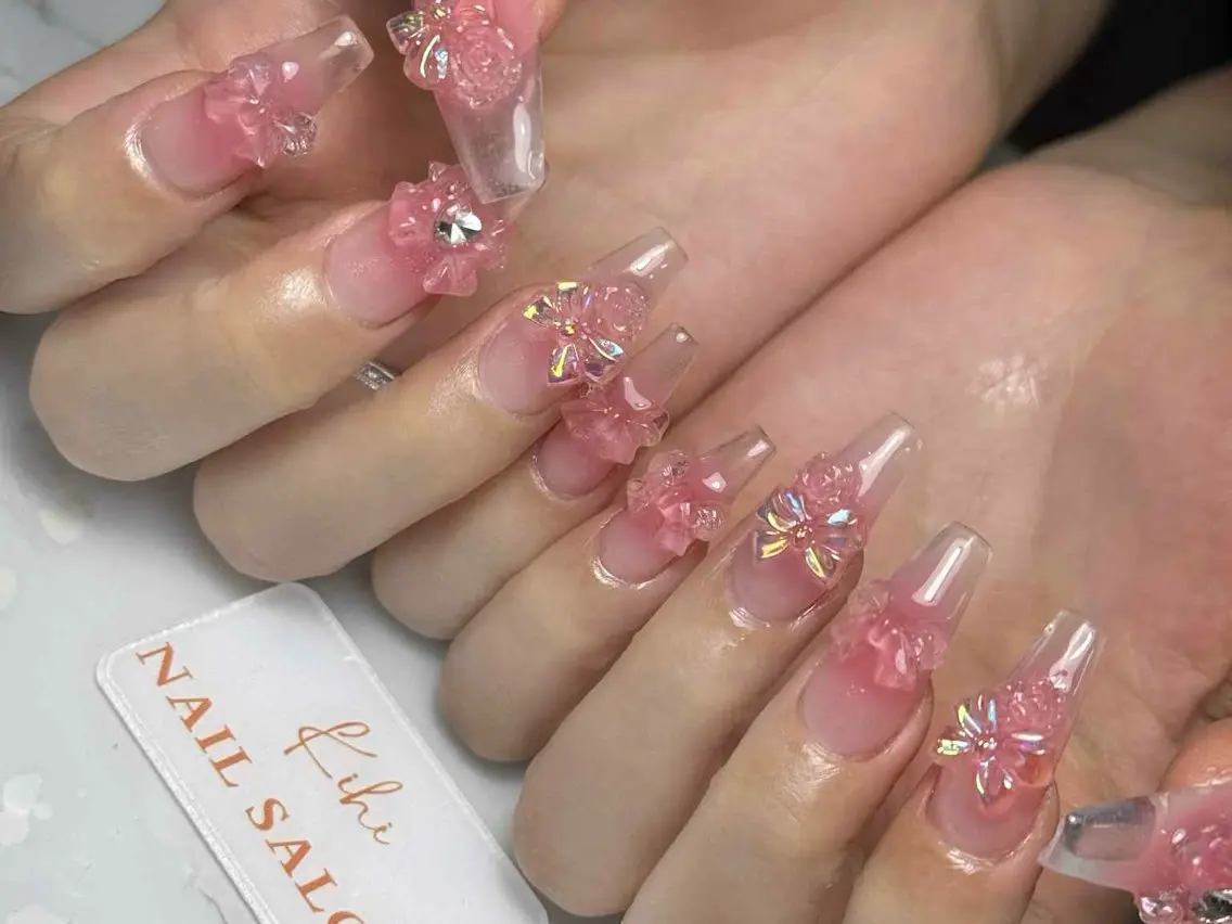 ネイル アートネイル フレンチネイル ジェルネイル グラデーション 韓国ネイル ハンドネイル 💕鈴木ユリ パラジェル/オフ無料のネイルデザイン