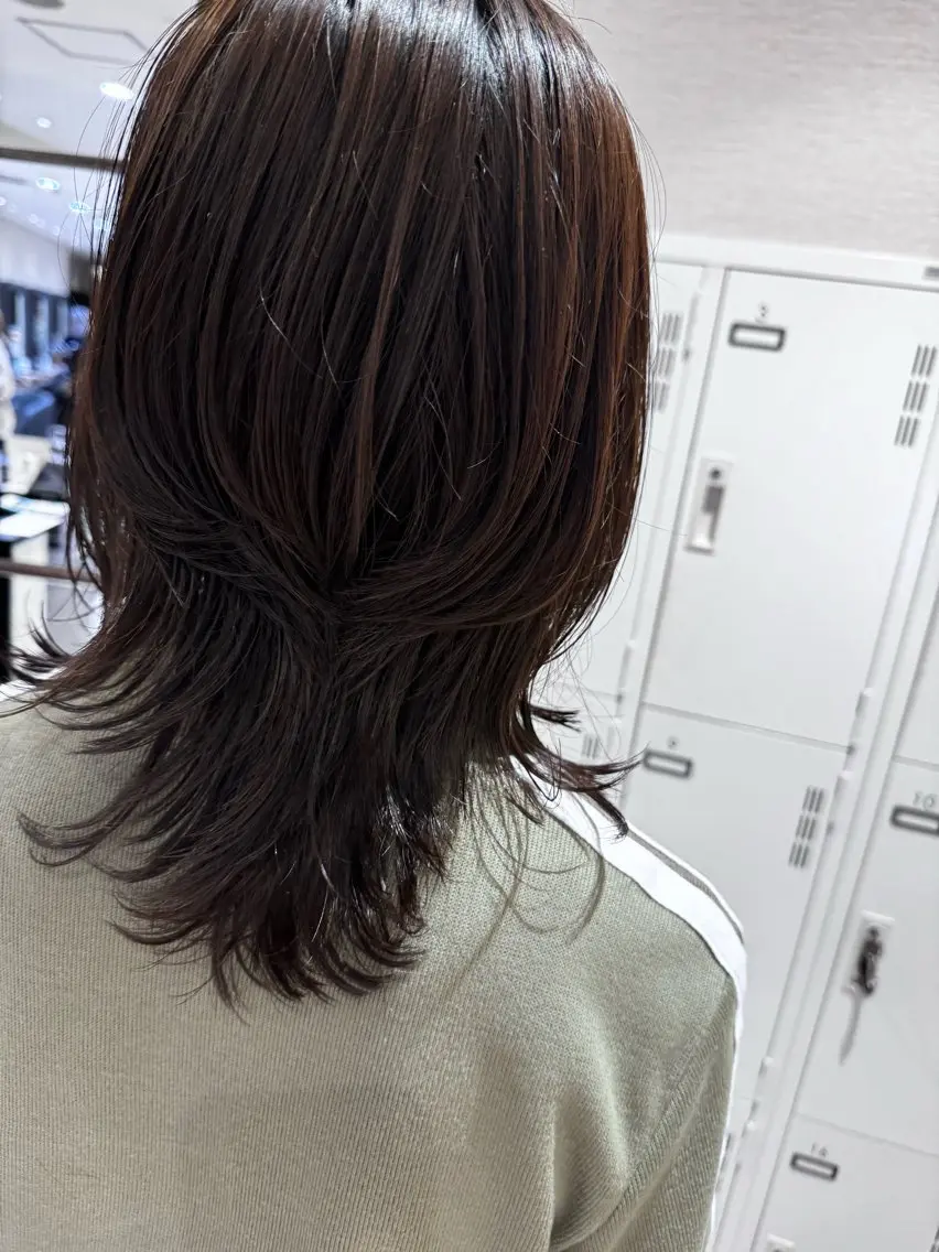 ミディアム カット 🐺ウルフ× ハイトーン🐺MOEのヘアスタイル