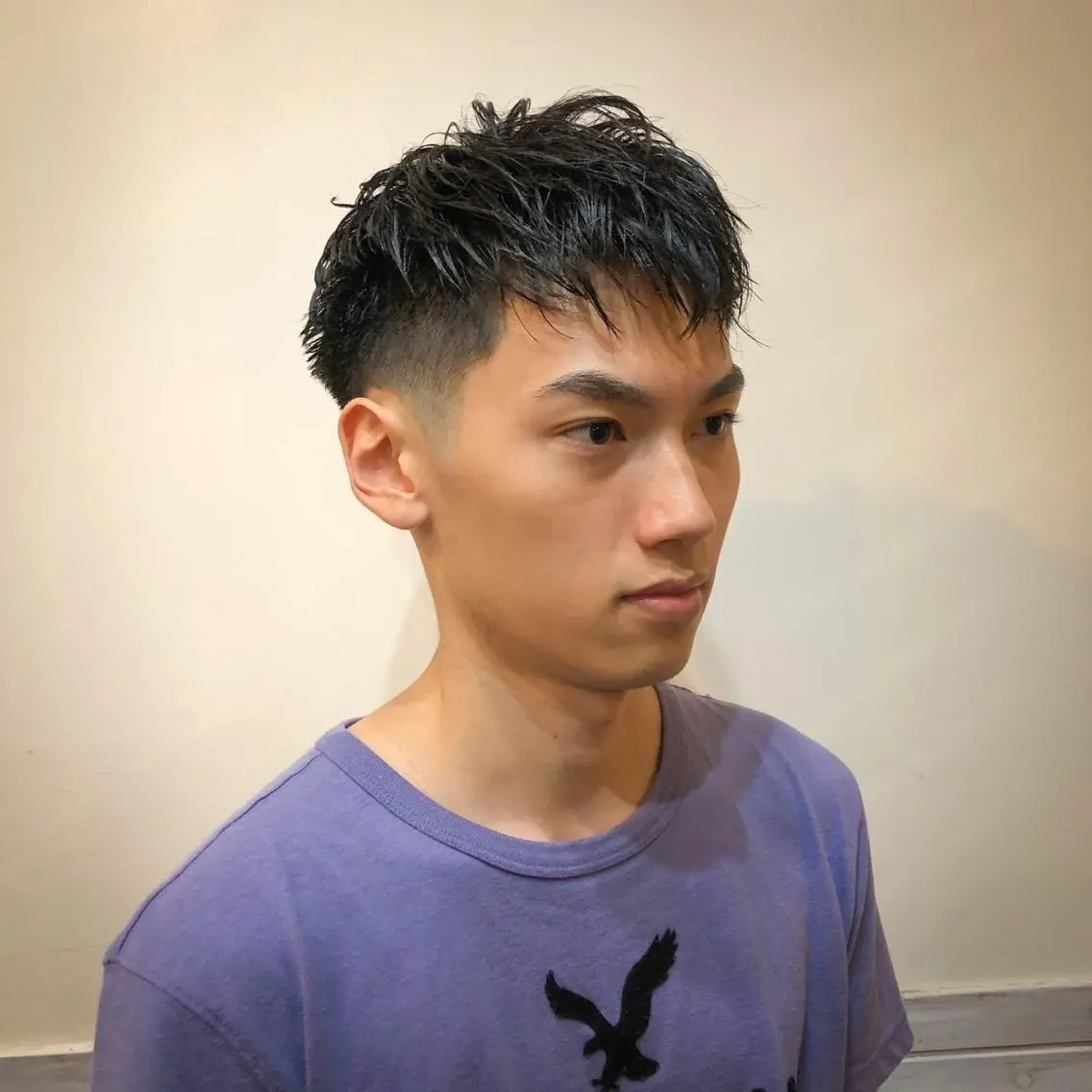 ショート メンズ アップバング メンズブリーチ センターパート ダウンパーマ フェードカット Men'ssalon LiG/kaitoのヘアスタイル