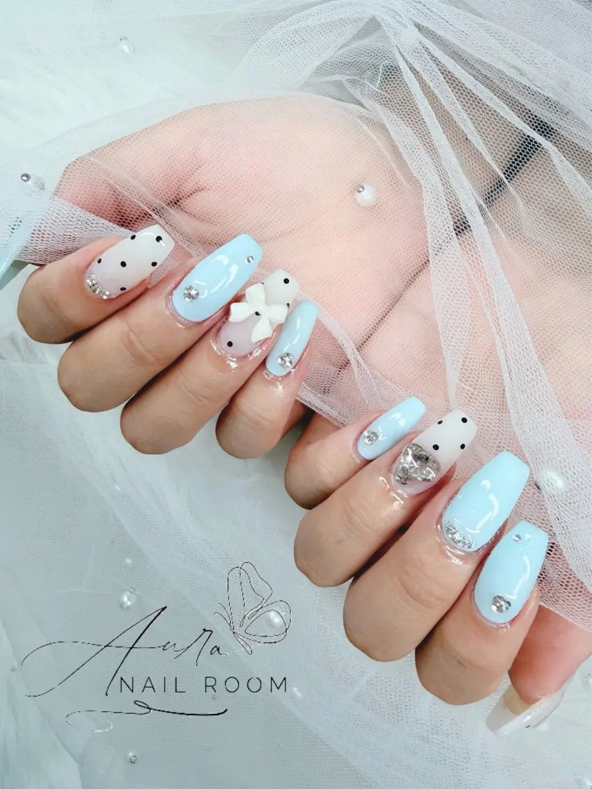 ネイル Luna (Aura nail room)のネイルデザイン