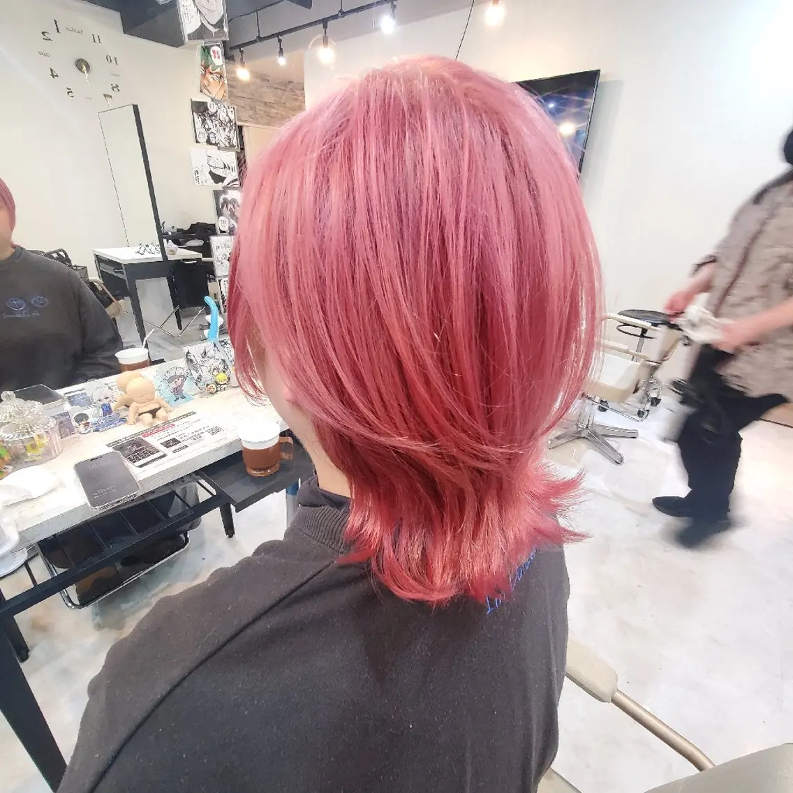 カラー ミディアム ハイトーンカラー ピンクカラー ウルフカット ヘアカラー 派手髪/ハイトーン/ エクステ✨ユウキのヘアスタイル