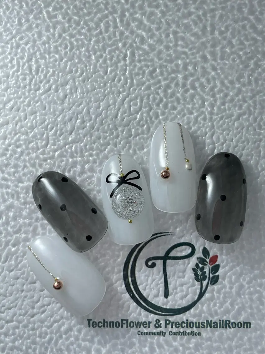 ネイル フラワーネイル precious nail roomのネイルデザイン