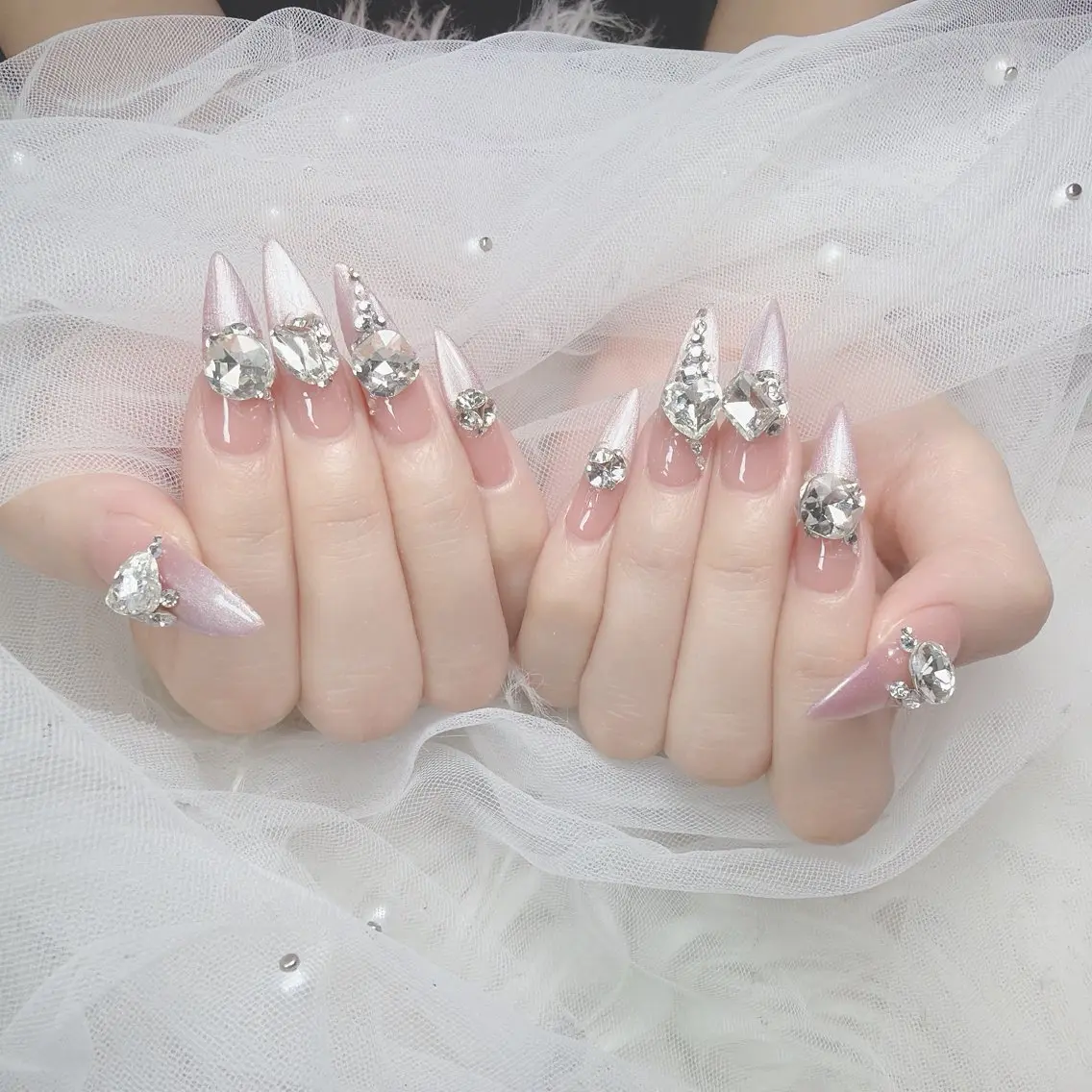 ネイル アートネイル ジェルネイル 韓国ネイル リボン ワンホンネイル ハンドネイル Lana Nailのネイルデザイン