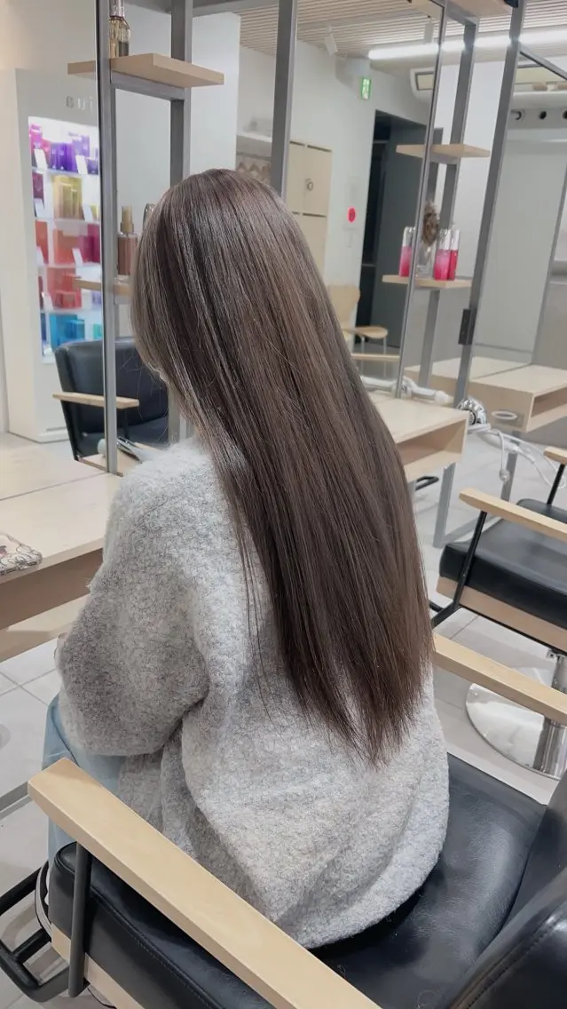 ロング カラー カット ヘアカラー トリートメント グレージュ♡ベージュ ♡MA/表参道のヘアスタイル