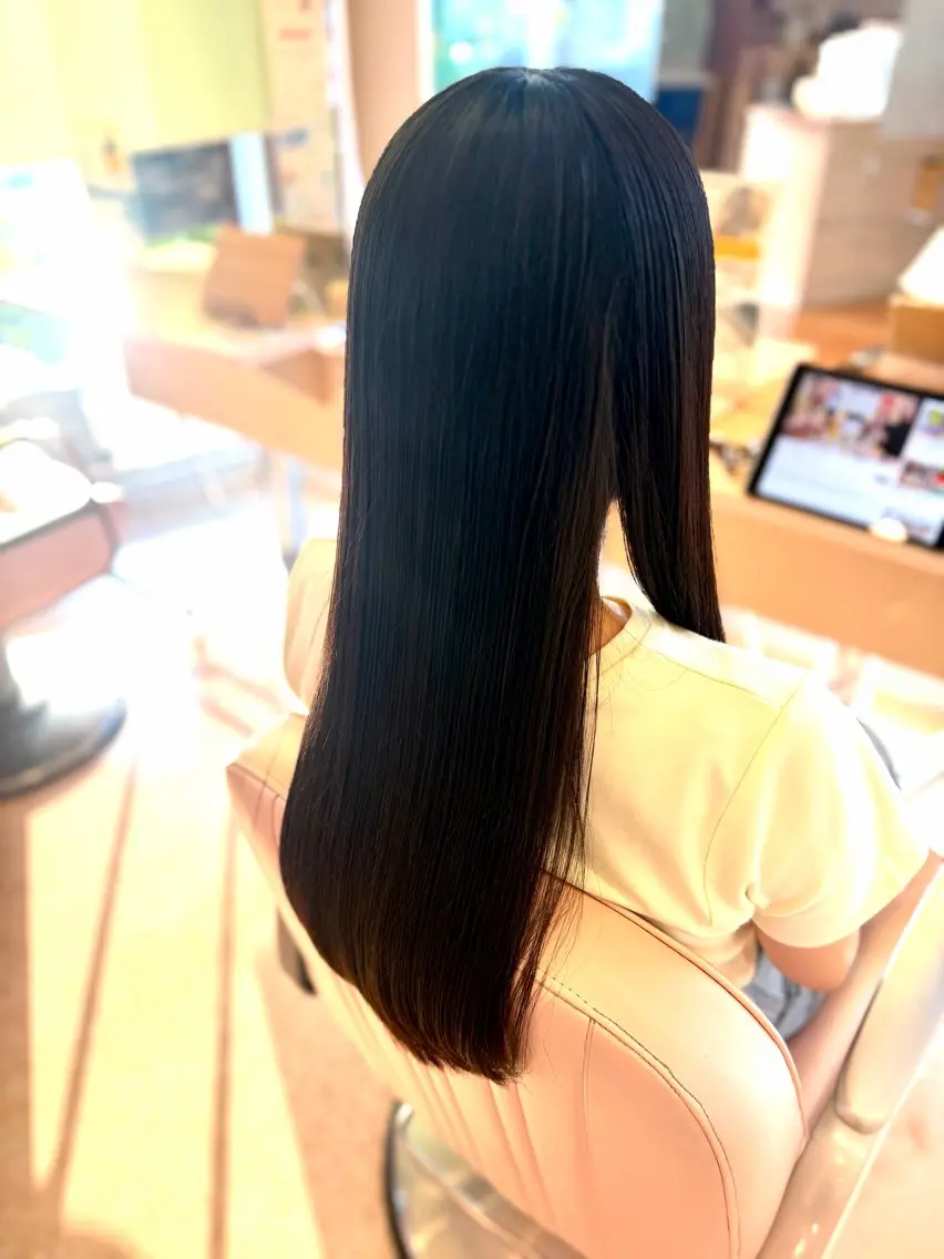 セミロング 伊熊 梨紗のヘアスタイル