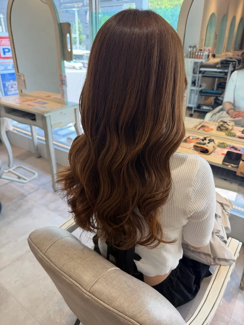 ロング カット ヘアカラー CreBiA ひなたのヘアスタイル