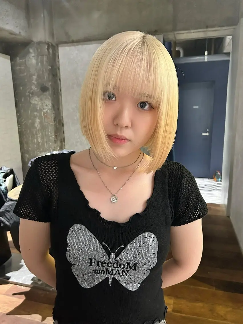 ショート カラー ナチュラル・ハイトー ン🏆HINOKIのヘアスタイル