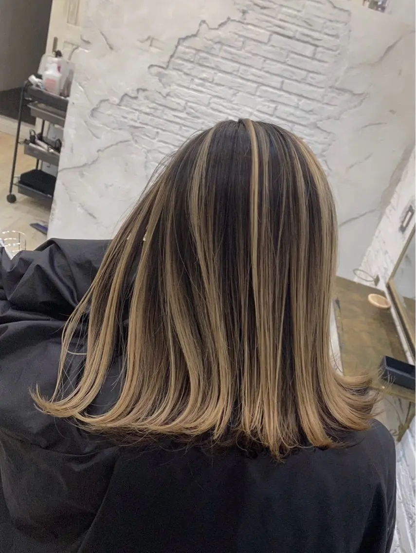 ショート カラー バレイヤージュ ベージュカラー レイヤーカット ヘアカラー トリートメント 指名数No.1 /NAOYAのヘアスタイル