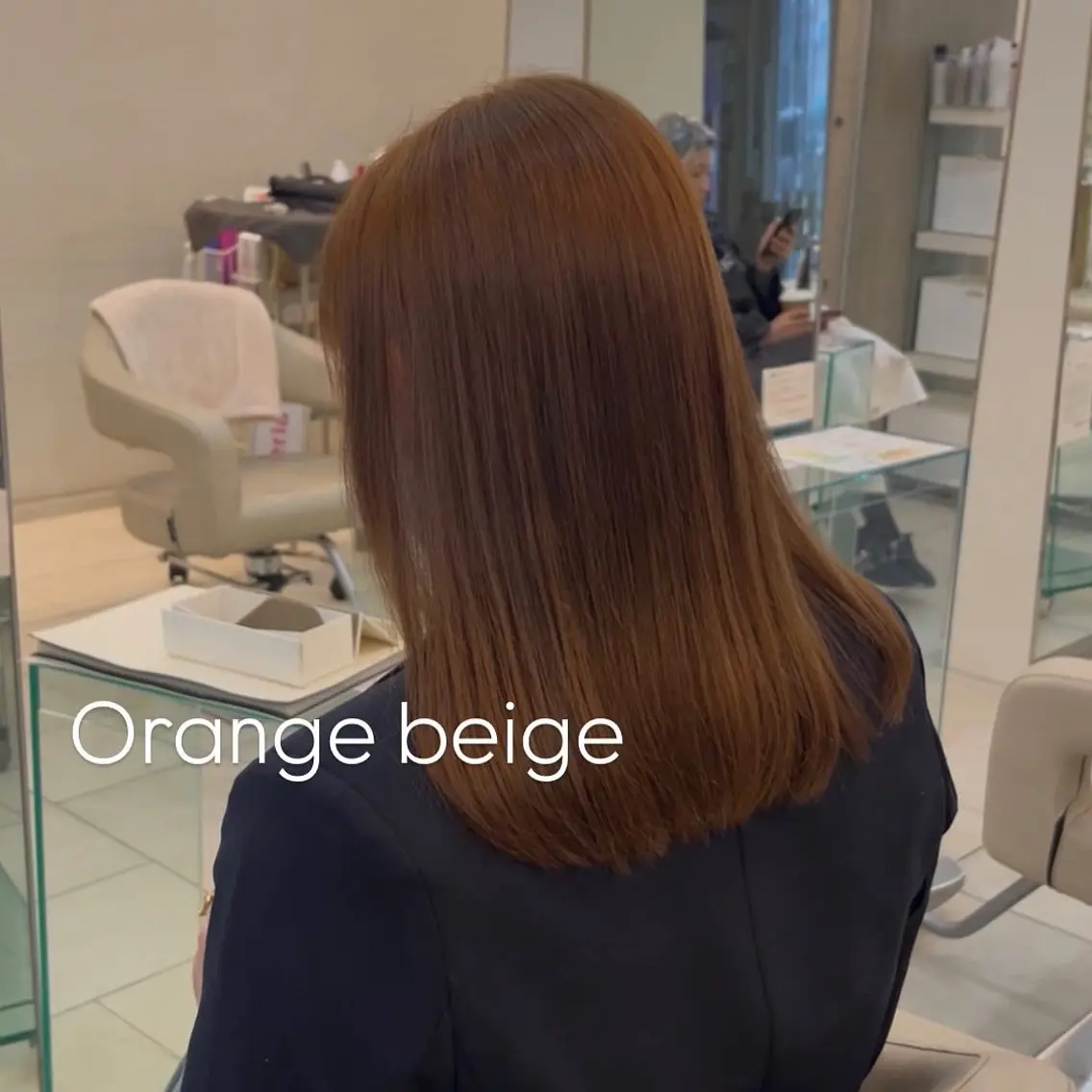 セミロング カラー ヘアカラー 似合わせカット暖色 カラーhiyonaのヘアスタイル