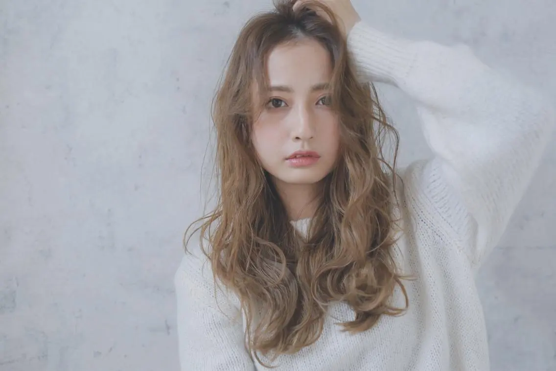 ロング カラー 松本 聖のヘアスタイル
