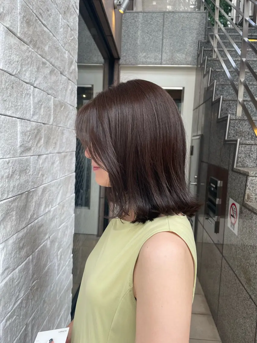 ミディアム カラー ミルクティー× グレージュMOMOのヘアスタイル