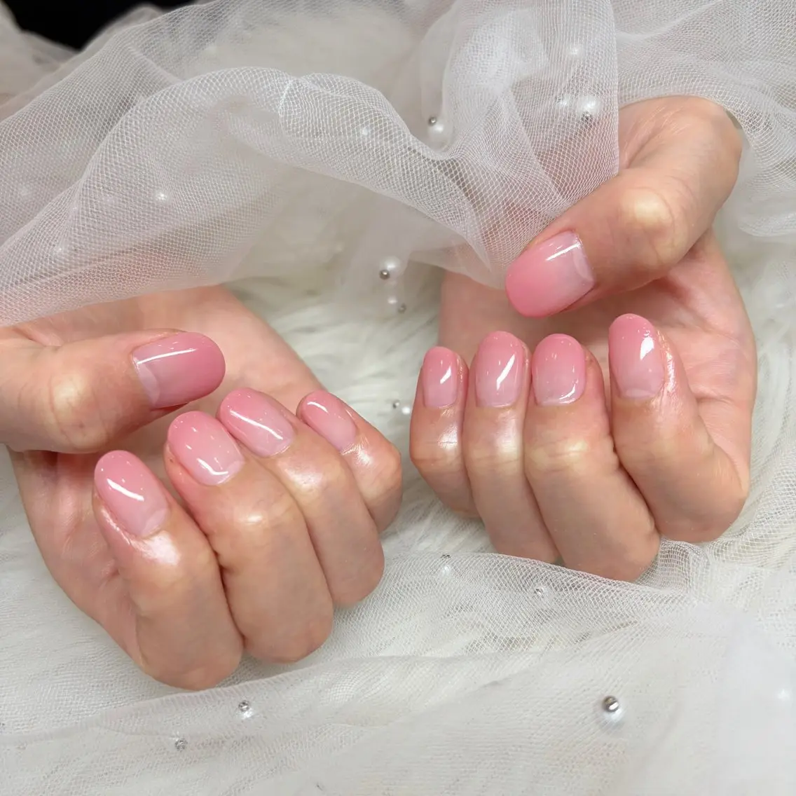 ハンドネイル(ワンカラー、グラデーション)の写真