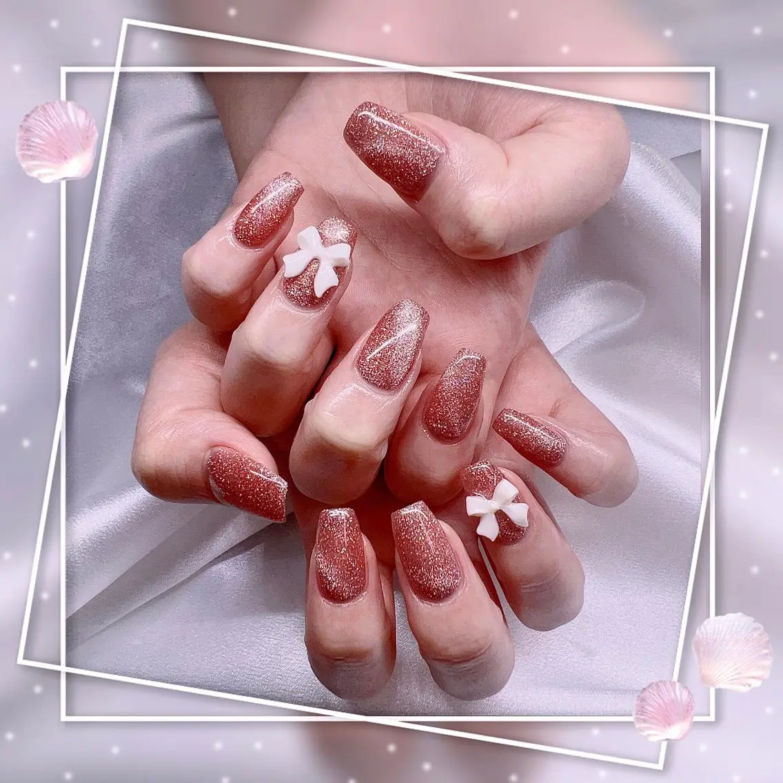 ネイル フレンチネイル キラキラネイル 韓国ネイル マグネットネイル マグネットフレンチ Chill Nailsalonのネイルデザイン