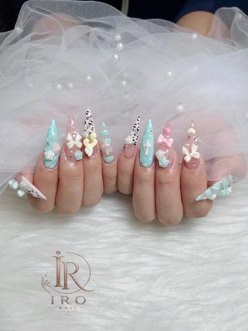 ネイル ハンドネイル IRO Nail Studioのネイルデザイン