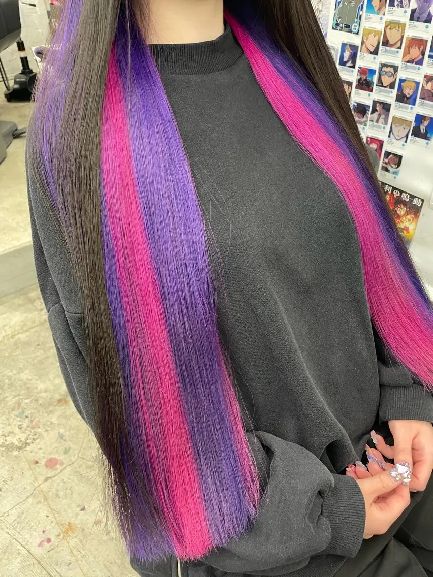 ロング カラー ヘアカラー インナーカラー 推し ブリーチ 髪質改善のヘアスタイル