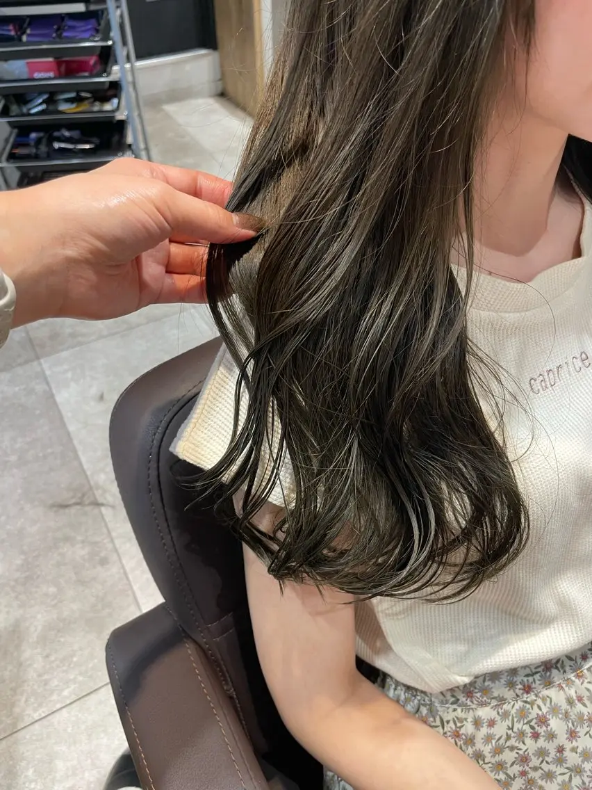 ロング カラー 透明感カラー オリーブカラー カット ヘアカラー トリートメント 💐パーソナルカラー /市橋加菜💐のヘアスタイル