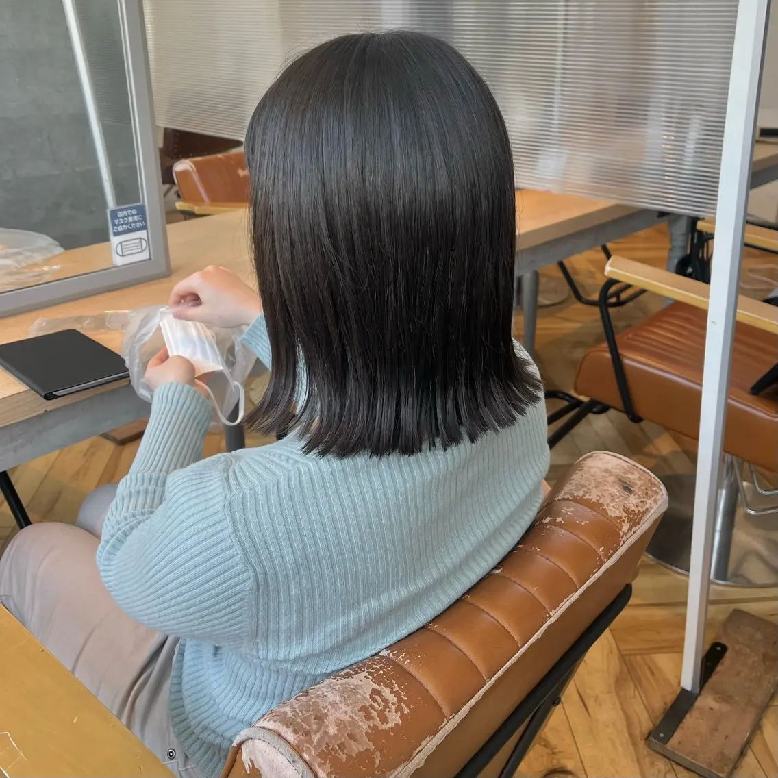 ミディアム ボブ 外ハネヘア 小林 萌生のヘアスタイル