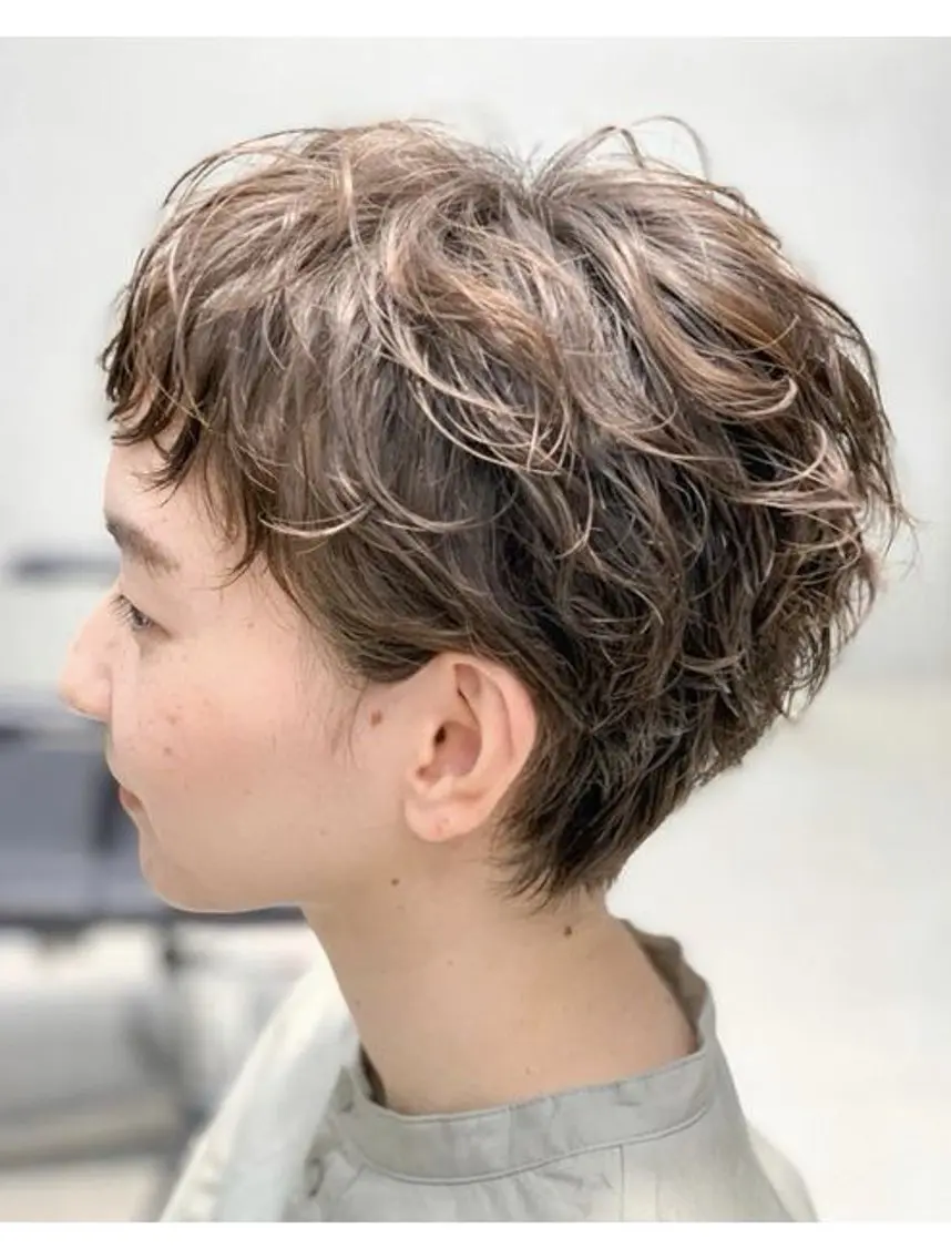 ショート 村中 逸紀のヘアスタイル