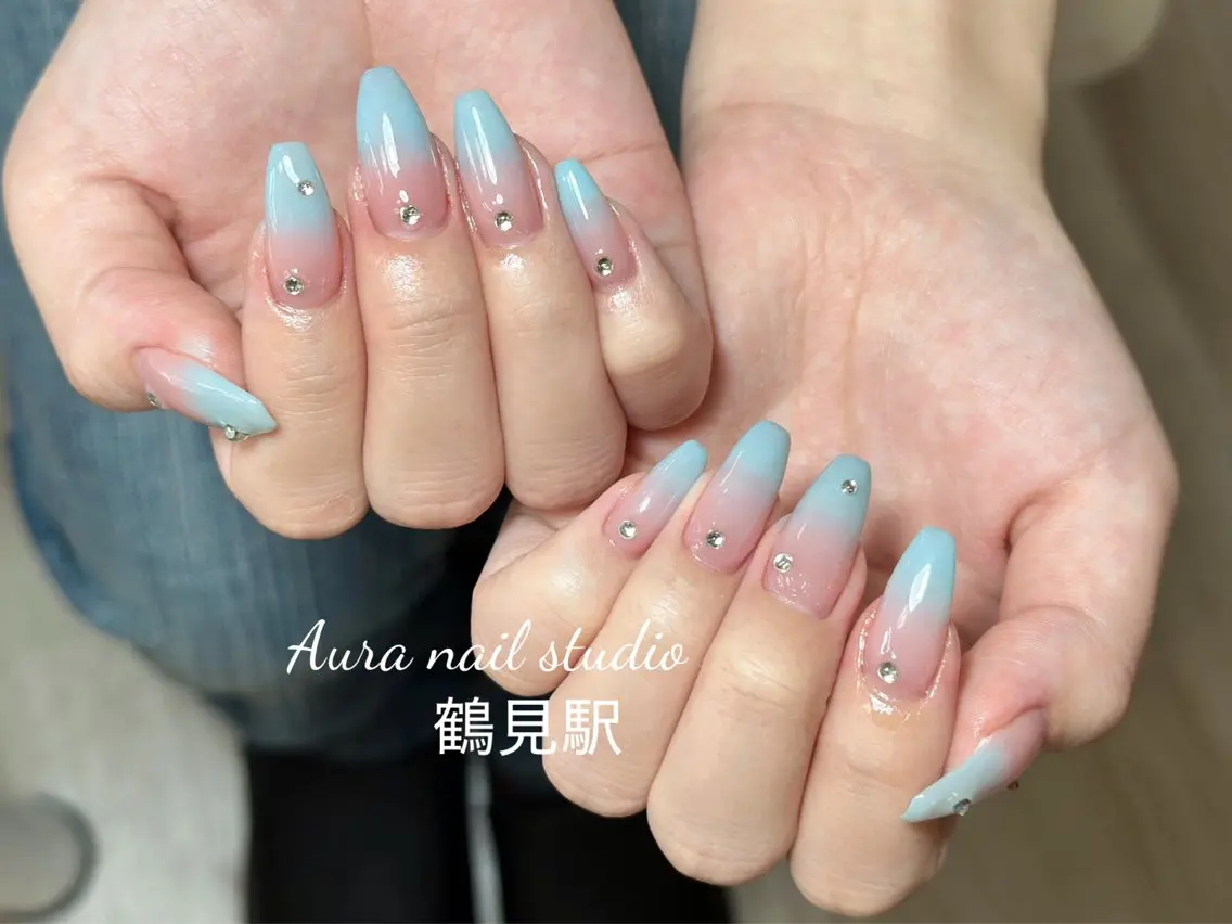 ネイル ハンドネイル Aura nail 🍐💫のネイルデザイン