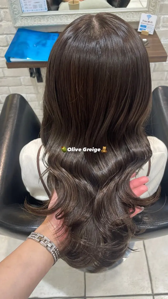 カラー ブリーチ 🩵RIKO🩵 透明感カラー🫧のヘアスタイル