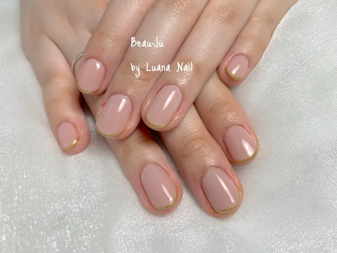 ネイル フレンチネイル ゴールド ハンドネイル BeauJu by Luana Nailのネイルデザイン