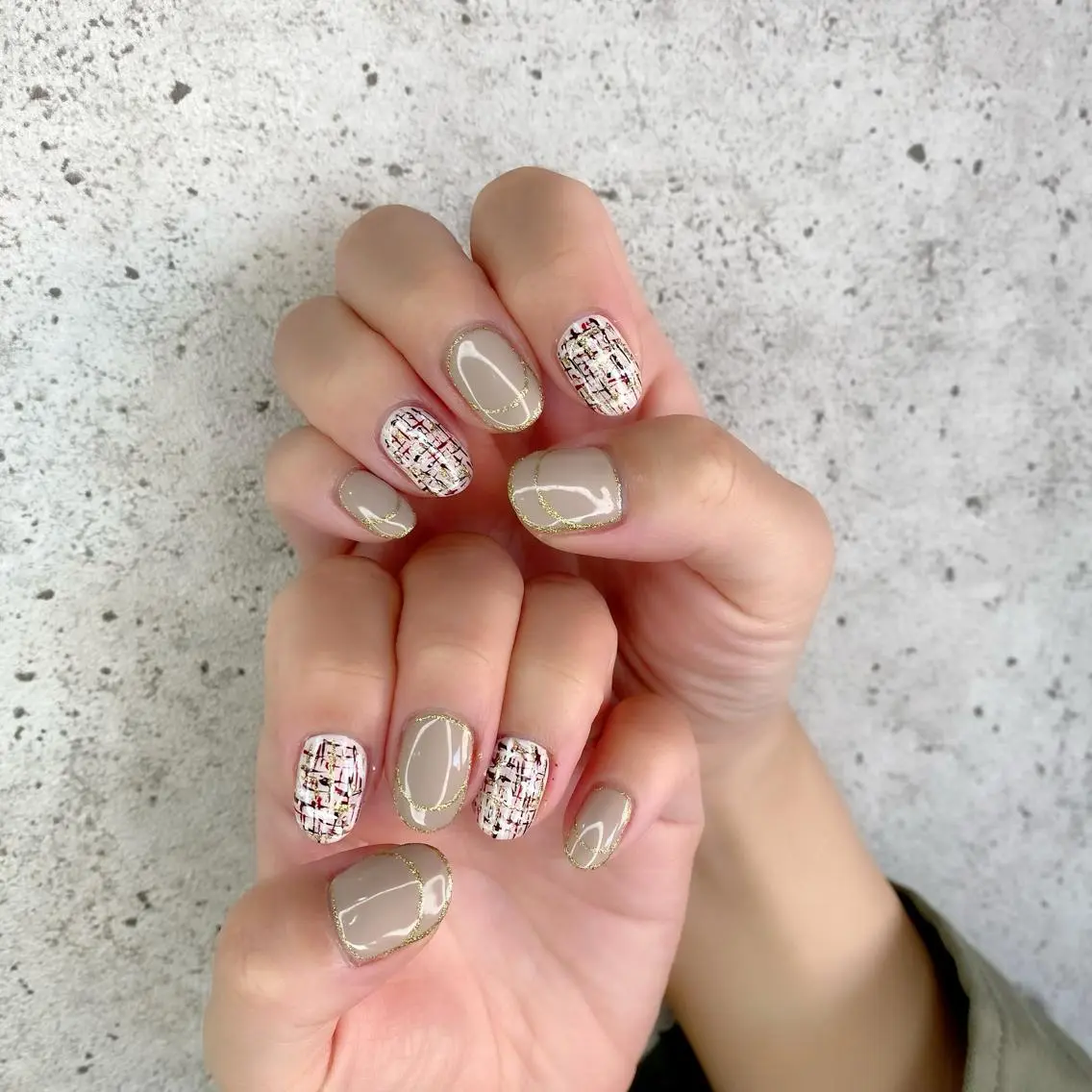 ショート カラー パーマ ヘアアレンジ メンズ キッズ ネイル マツエク・マツパ ベージュカラー ショートヘア ショートネイル ツイードネイル 冬ネイル ハンドネイル Salon Ｋのネイルデザイン