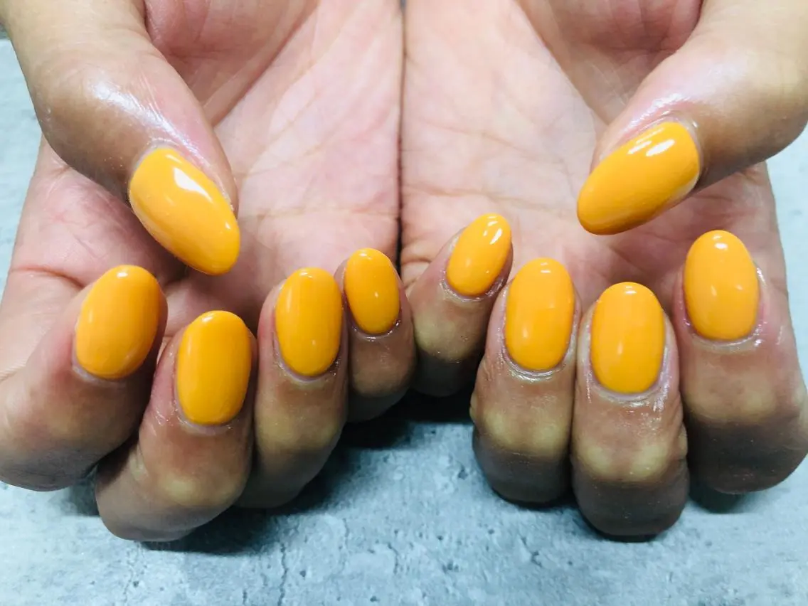 ネイル オレンジ ハンドネイル mogunail &blowのネイルデザイン