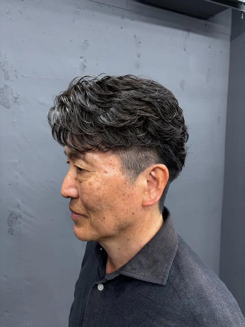 ショート パーマ ヘアアレンジ メンズ カット パーマ 宮本 涼太郎のヘアスタイル