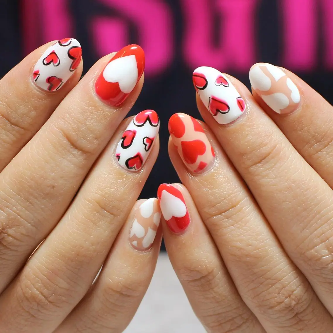 ミディアム ネイル ハンドネイル Baku Nailsのネイルデザイン