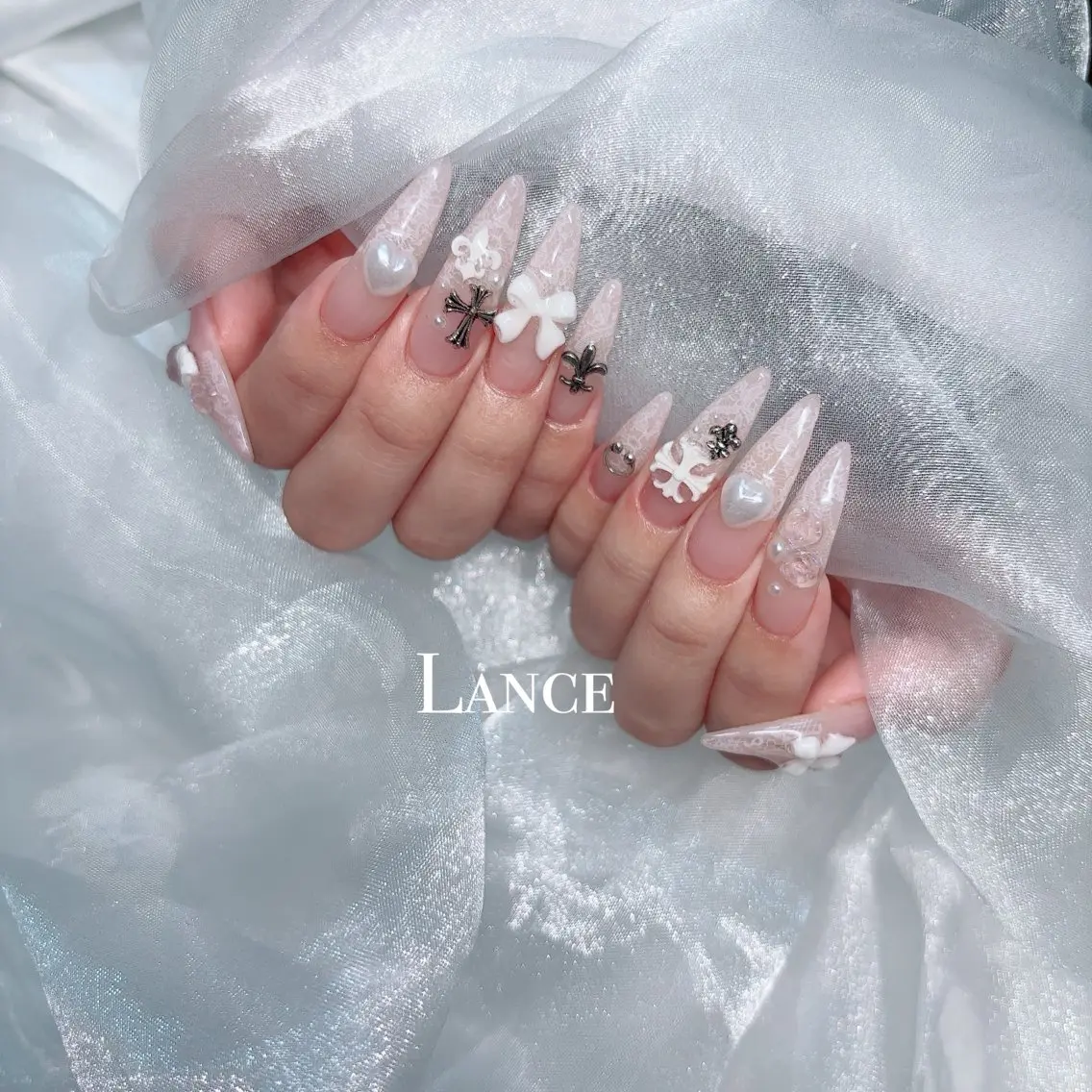 ネイル オーロラネイル フットネイル キラキラネイル 韓国ネイル マグネットネイル ハンドネイル Lance nailのネイルデザイン