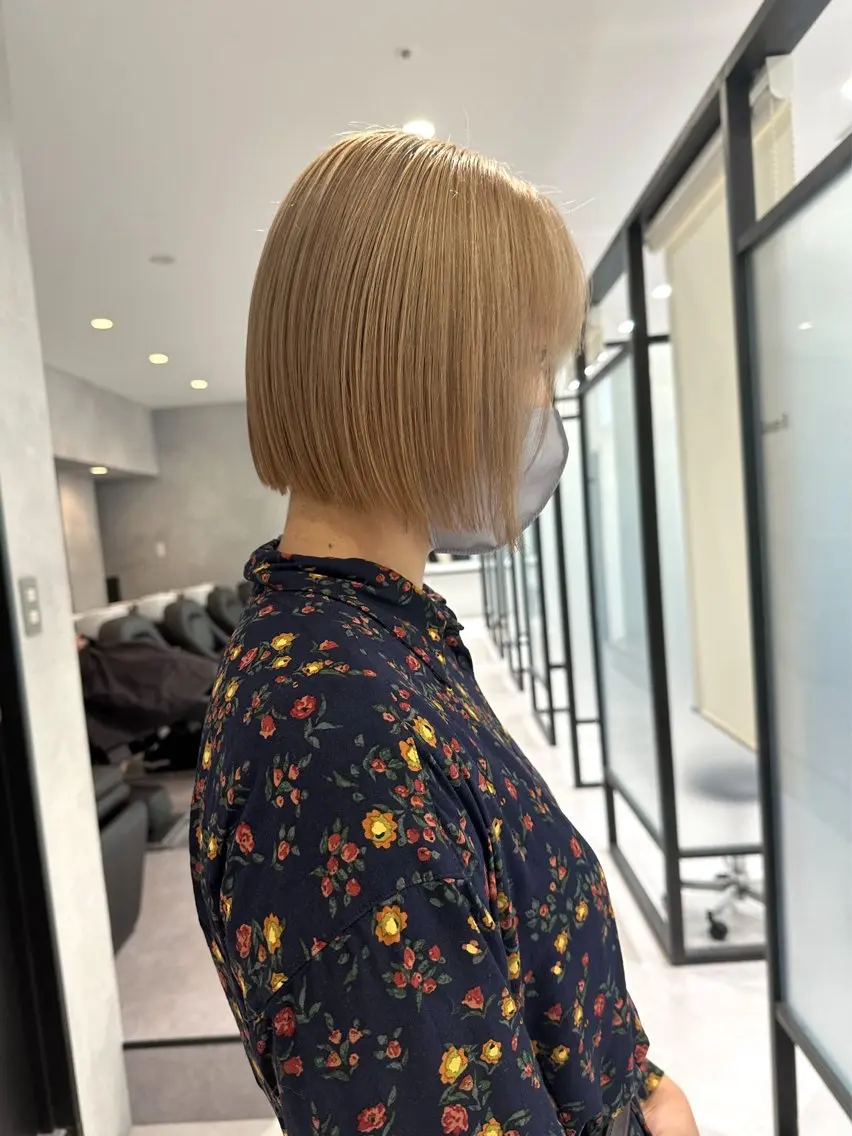 ショート カラー ベージュカラー ミルクティーベージュ ヘアカラー トリートメント 鈴木/ボブ/ ベージュ/ピンクのヘアスタイル