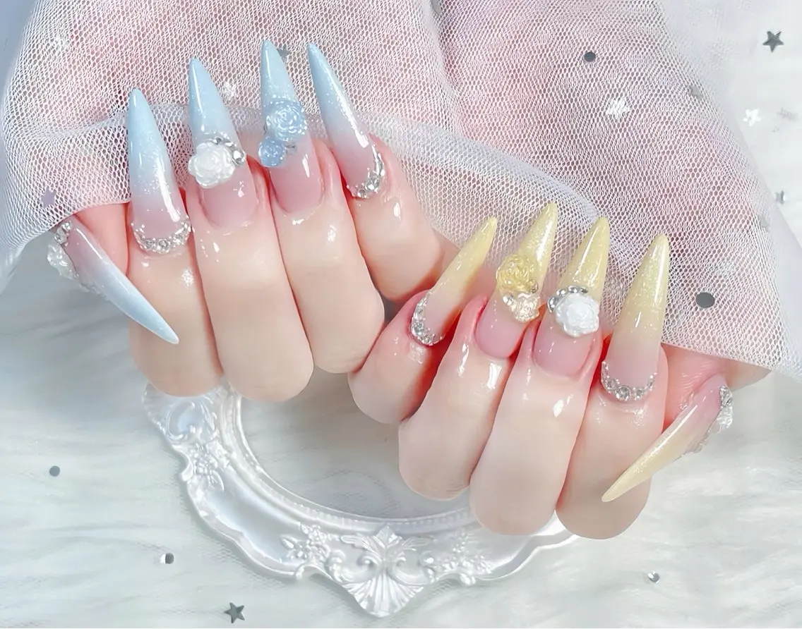 ネイル チークネイル 長さ出し フレンチネイル ジェルネイル グラデーション ハンドネイル THANHTHANH NAILのネイルデザイン